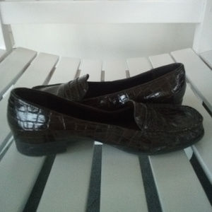 Anne Klein 2 Brown Loafers Women's Size 8